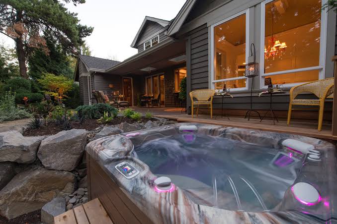 Ask for Pool Construction Updates That Explain the Next Decision